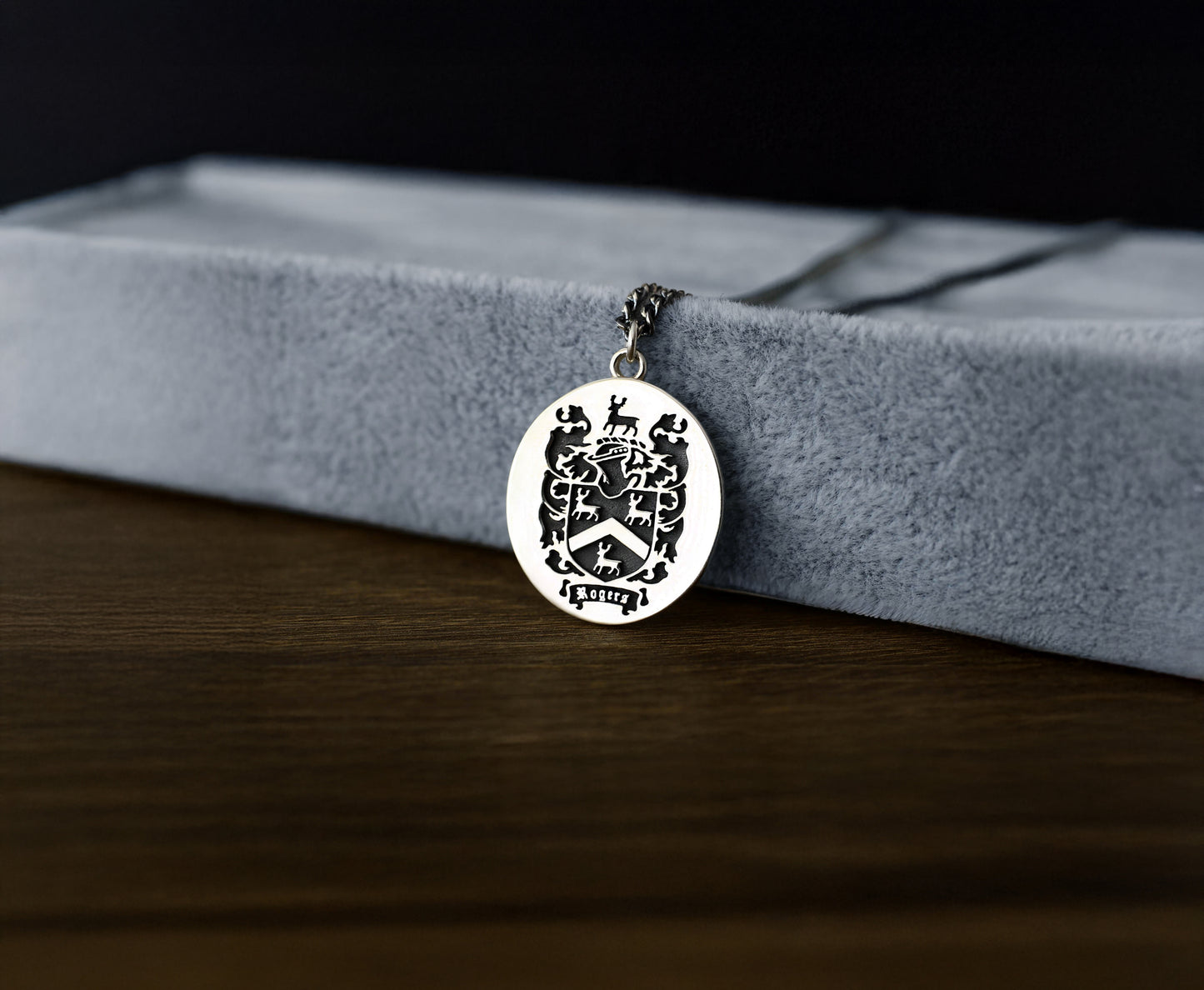 Custom Family Crest Necklace – Engraved Coat of Arms Pendant Jewelry Gift for Men, Father’s Day or Birthday Gift for Him