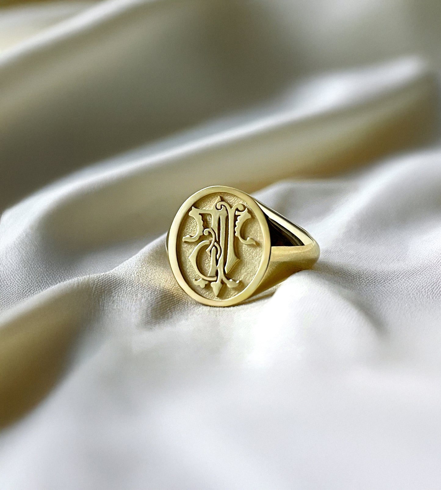 Custom Solid Gold Signet Ring – Engraved Personalized Initials or Design