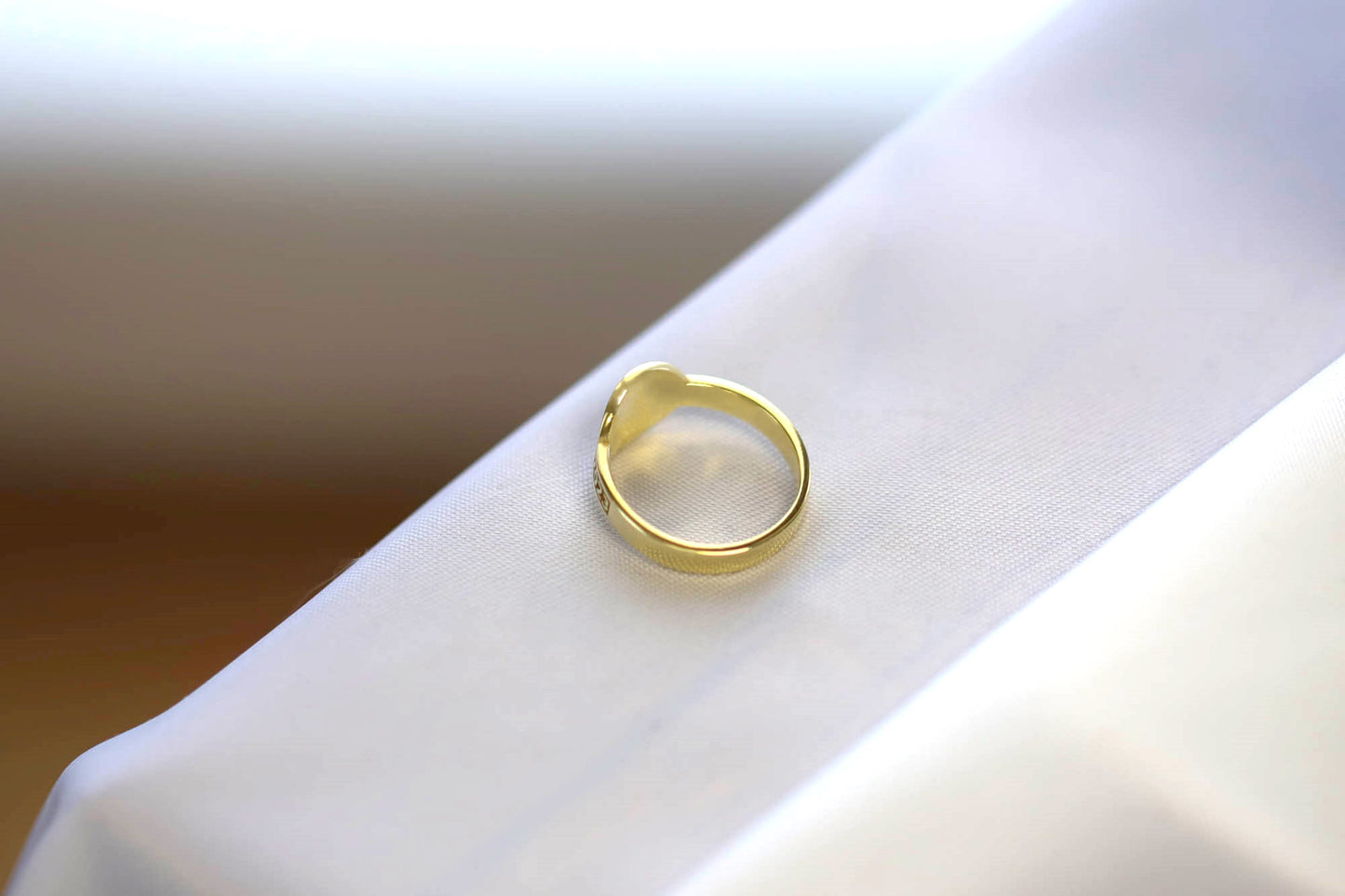 Dainty Gold Class Ring for Women – Custom College Graduation Gift Jewelry