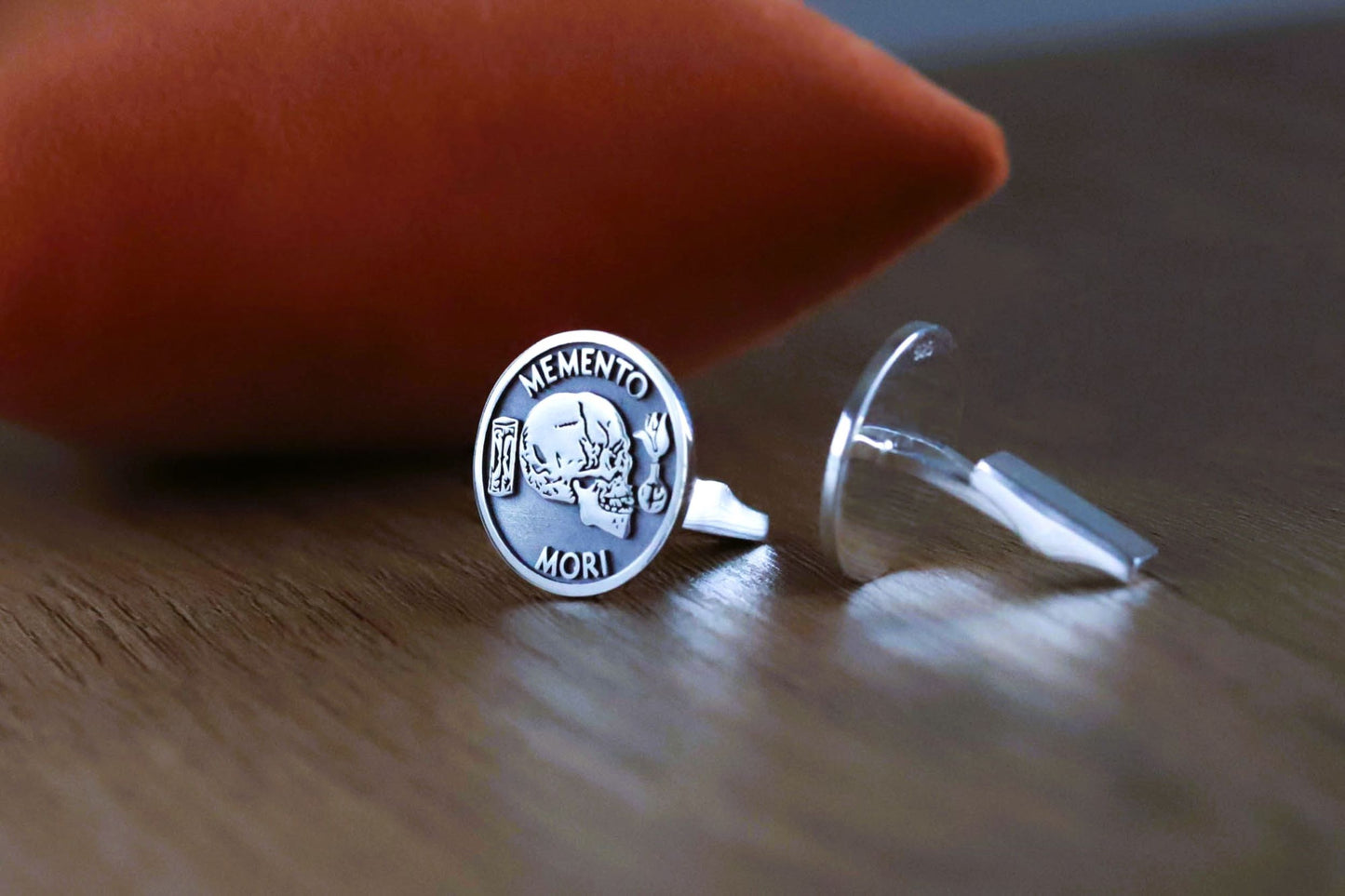 Solid Gold Memento Mori Cufflinks – Engraved Stoic Heirloom Gift for Men
