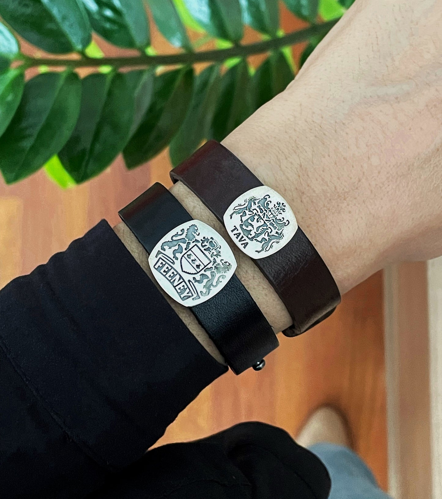 Custom Family Crest Leather Bracelet – Engraved Coat of Arms Jewelry Gift for Men