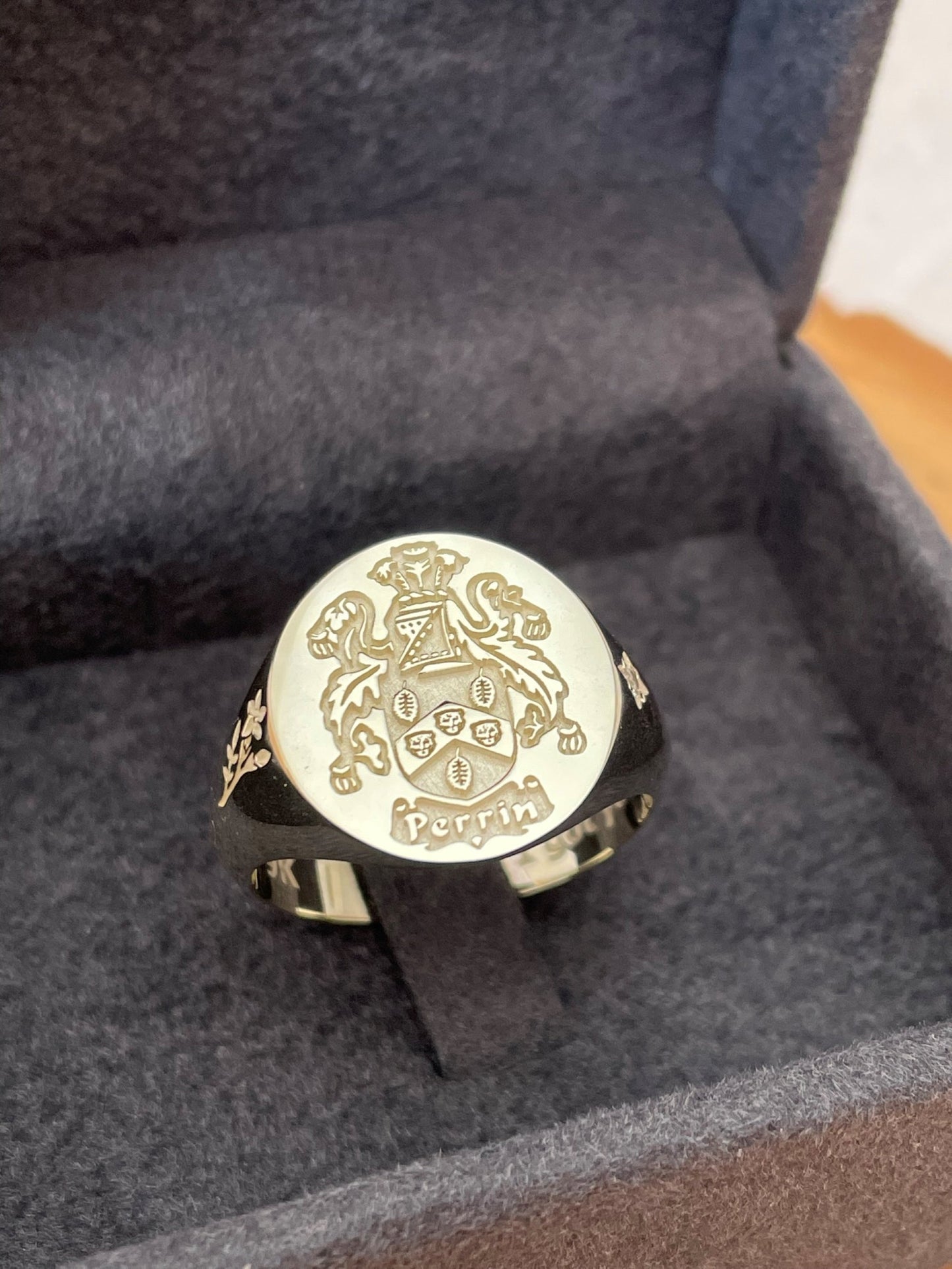 Custom Solid Gold Signet Ring – Engraved Personalized Initials or Design