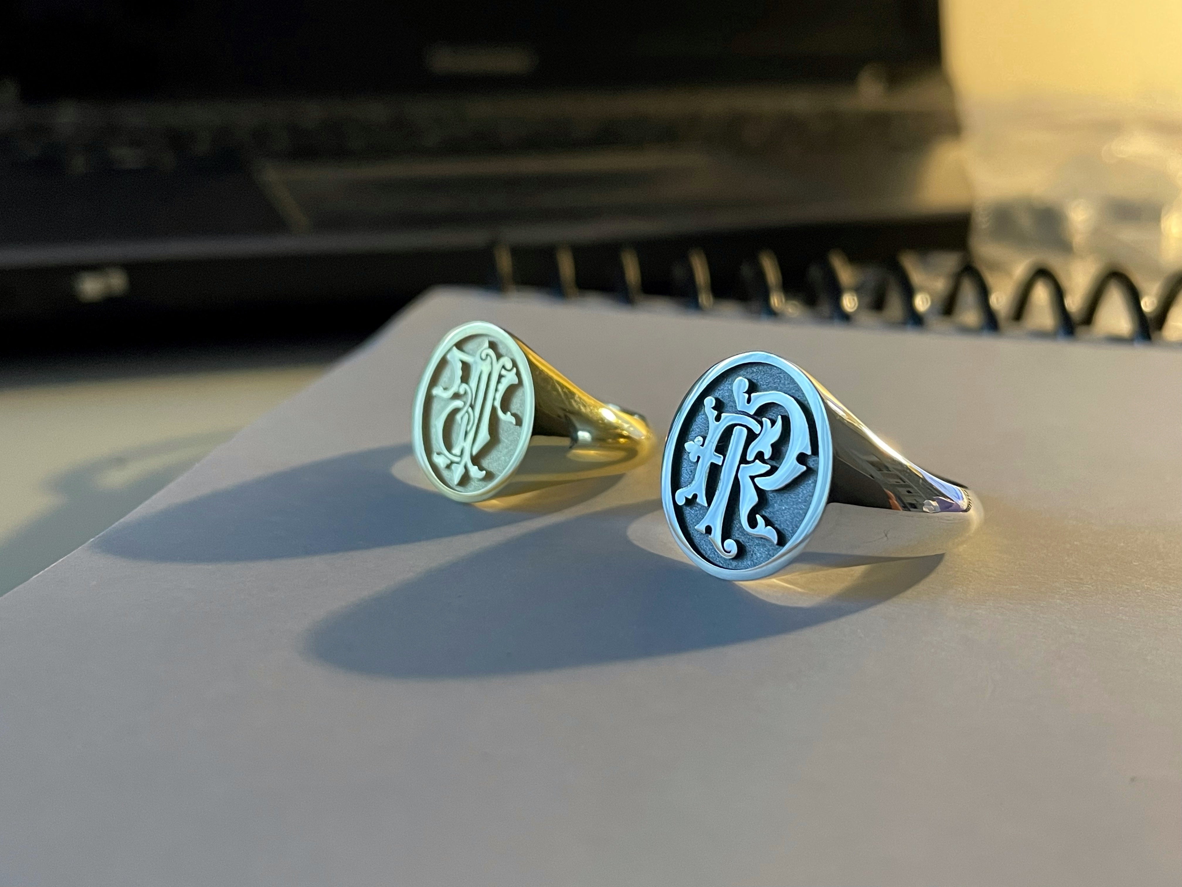 Oval Signet Ring with Monogram in Sterling Silver 925 | JoyAmo