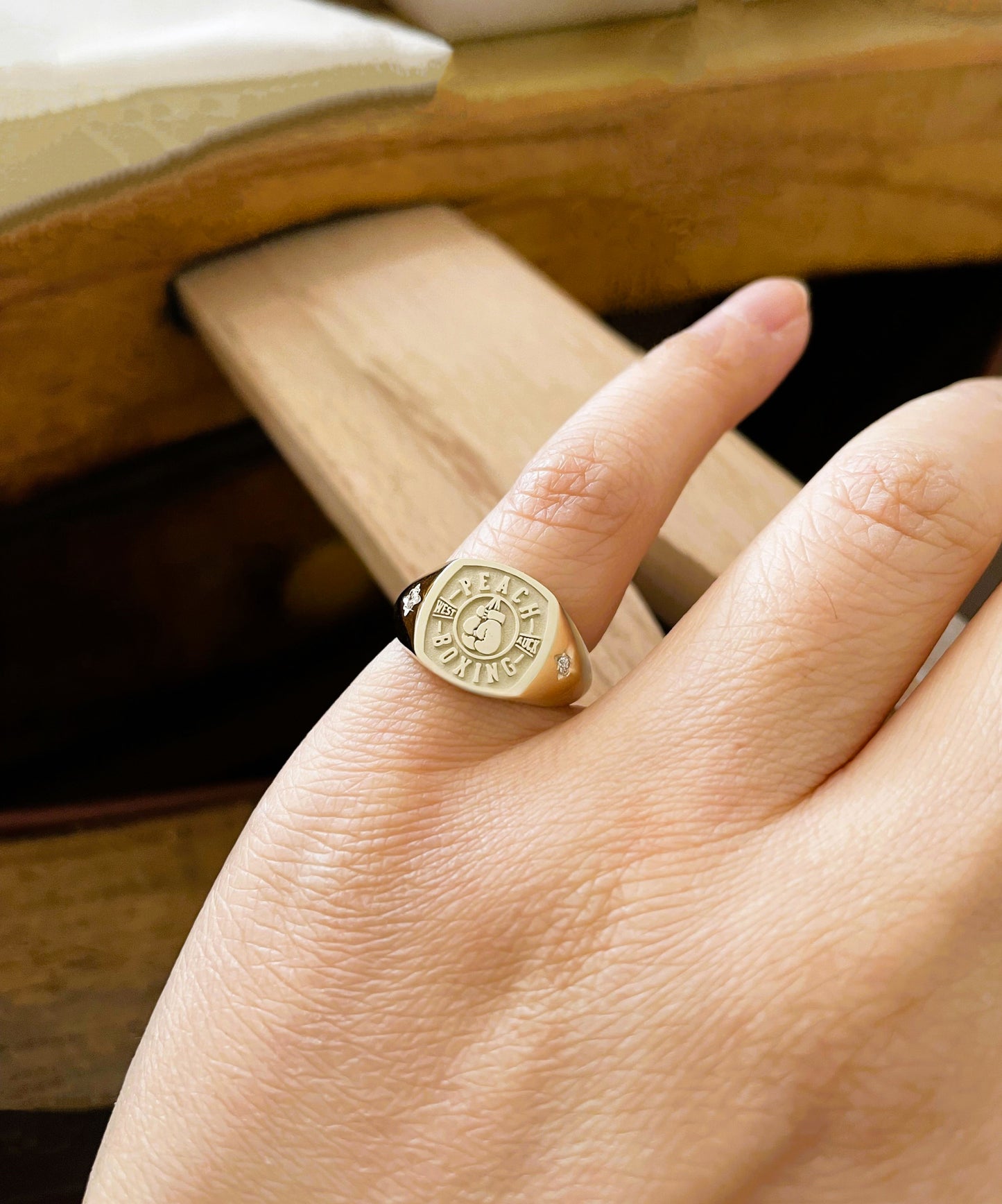 Gold Family Crest Signet Ring with Stones – Custom Engraved Coat of Arms Ring, Personalized Gold Signet Ring for Men, Heirloom Jewelry Gift