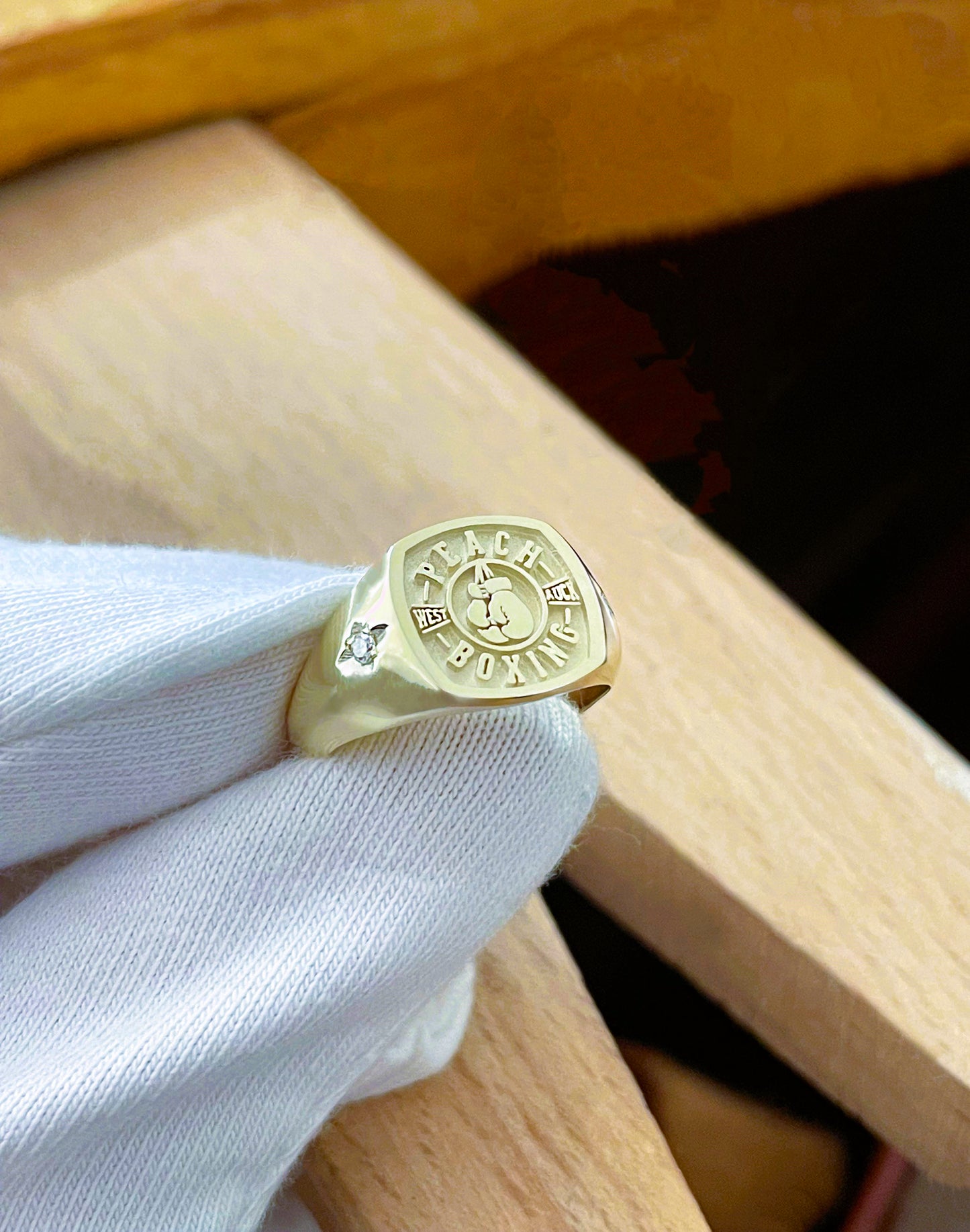 Gold Family Crest Signet Ring with Stones – Custom Engraved Coat of Arms Ring, Personalized Gold Signet Ring for Men, Heirloom Jewelry Gift