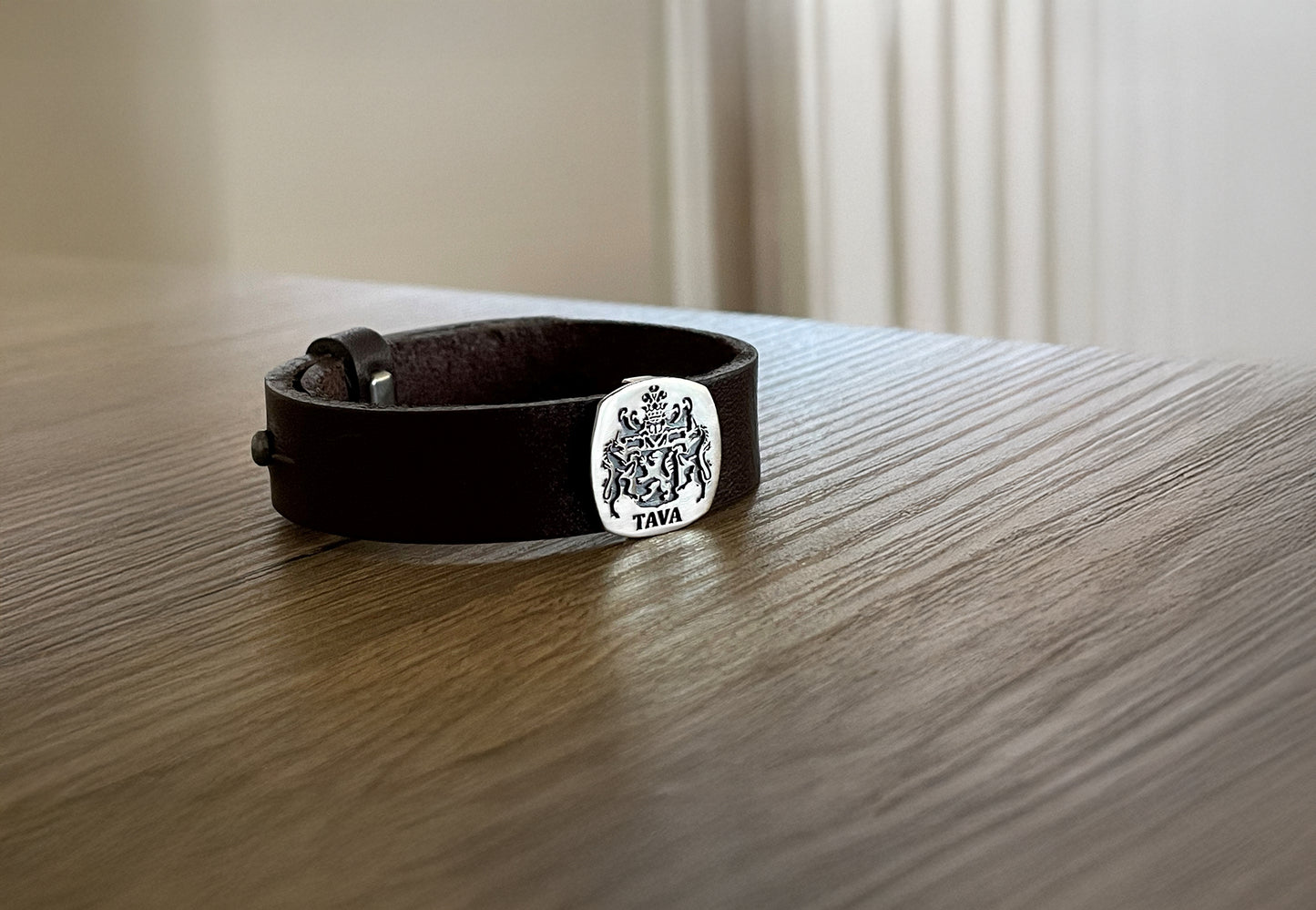 Custom Family Crest Men’s Bracelet – Coat of Arms Engraved Sterling Silver and Leather Bracelet, Personalized Heritage Jewelry Gift Bracelet for Him