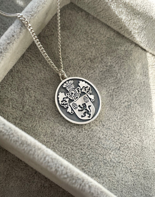 Custom Family Crest Pendant Necklace – Engraved Coat of Arms Jewelry Gift for Men