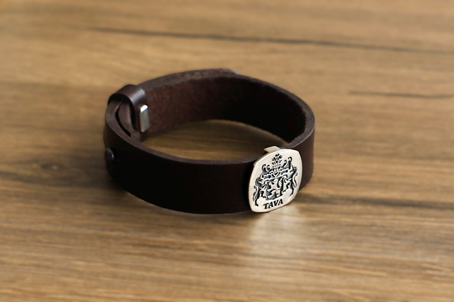 Custom Family Crest Men’s Bracelet – Coat of Arms Engraved Sterling Silver and Leather Bracelet, Personalized Heritage Jewelry Gift Bracelet for Him