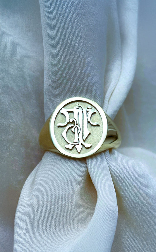 Custom Solid Gold Signet Ring – Engraved Personalized Initials or Design