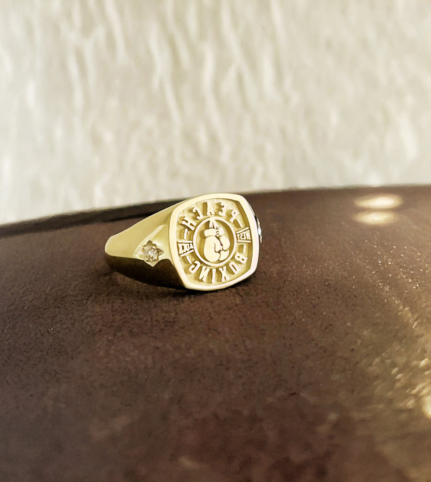 Gold Family Crest Signet Ring with Stones – Custom Engraved Coat of Arms Ring, Personalized Gold Signet Ring for Men, Heirloom Jewelry Gift