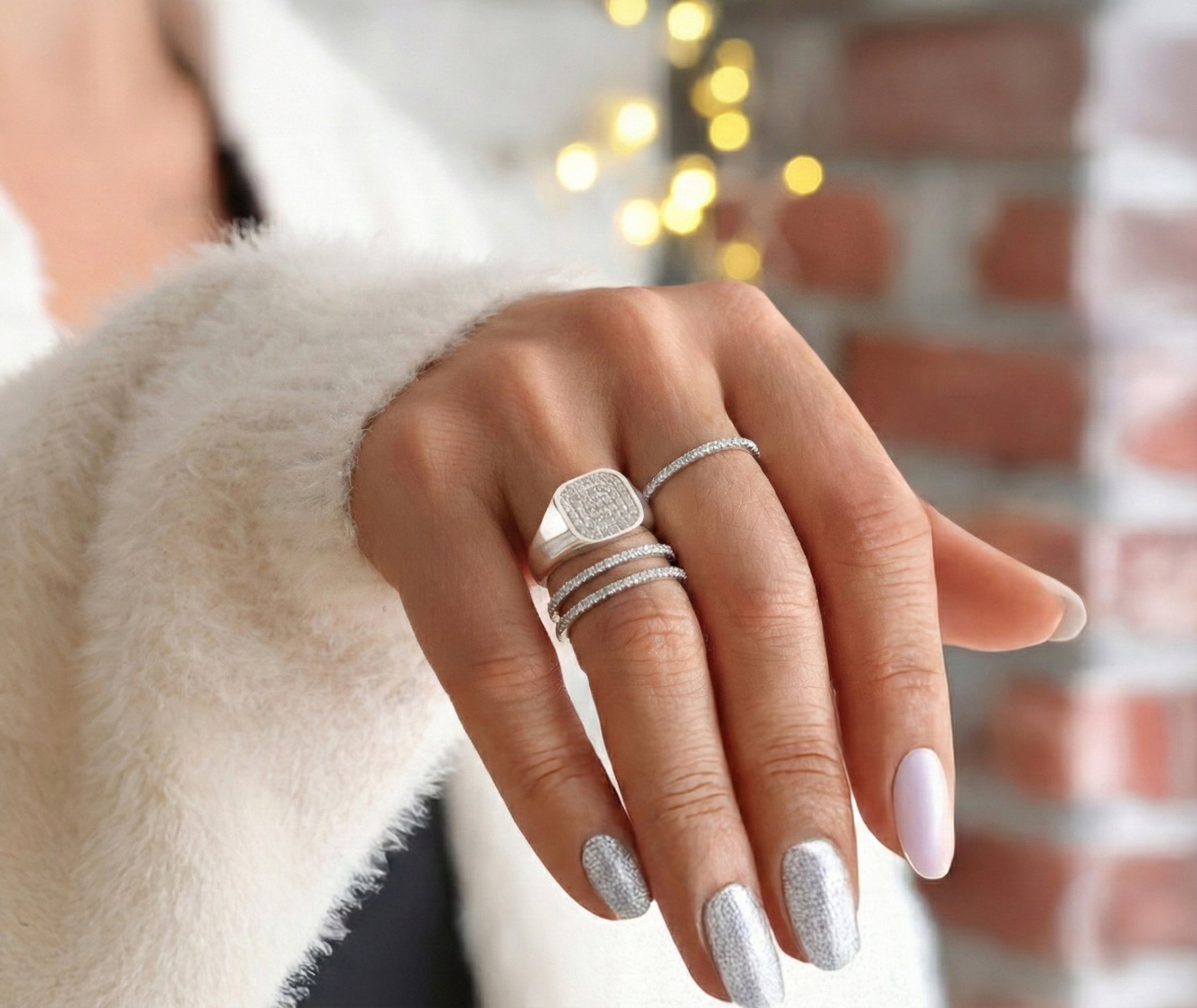 925 sterling silver square signet ring paved with clear stones