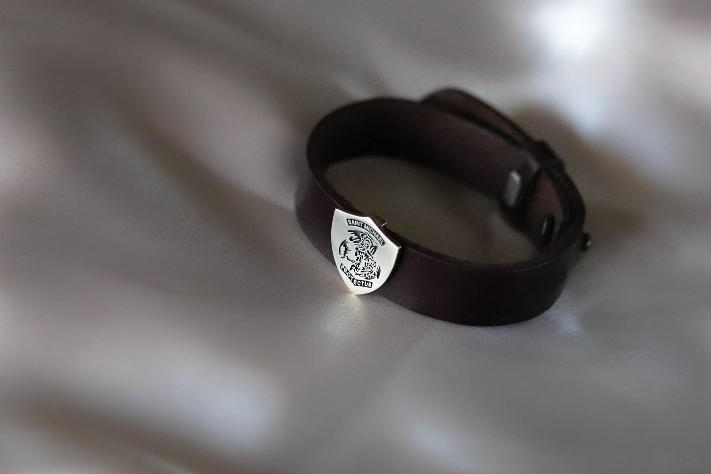 Custom Family Crest Men’s Bracelet – Coat of Arms Engraved Sterling Silver and Leather Bracelet, Personalized Heritage Jewelry Gift Bracelet for Him