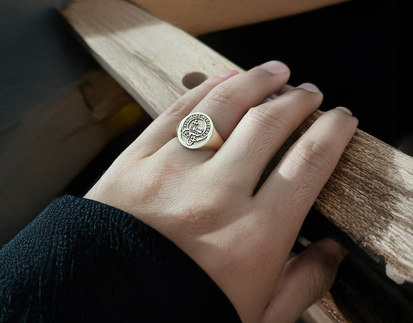 Scottish Clan Anderson Crest Signet Ring – Engraved Family Coat of Arms Jewelry in Sterling Silver or Gold Plated