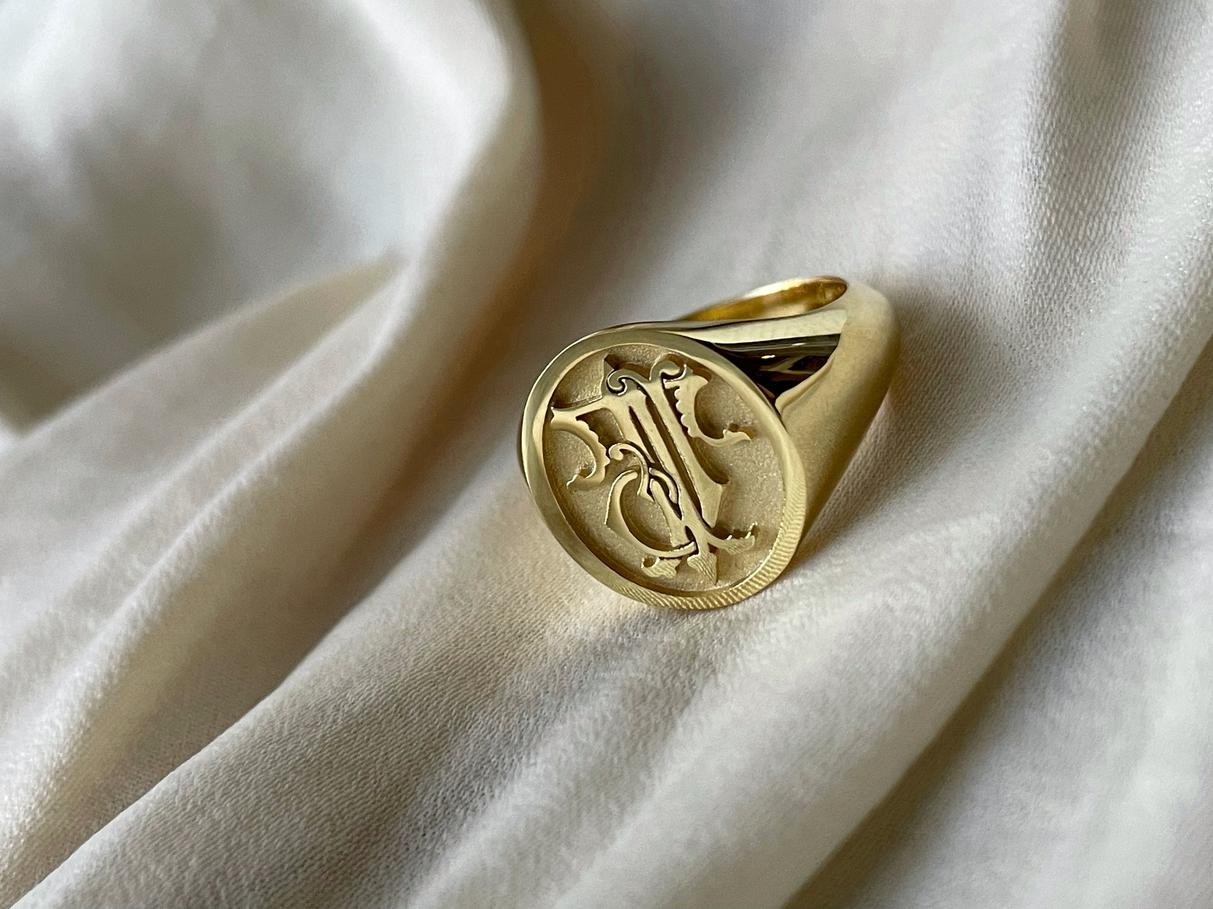 Seal Engraved Bloodstone Custom Made 16mm Round - 18 Carat Yellow Gold Signet  Ring – Signet Circle